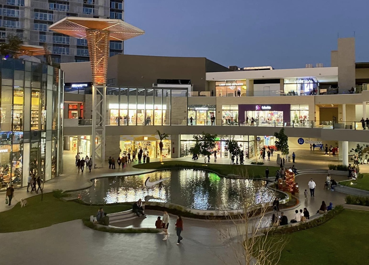 Plaza Peninsula Tijuana