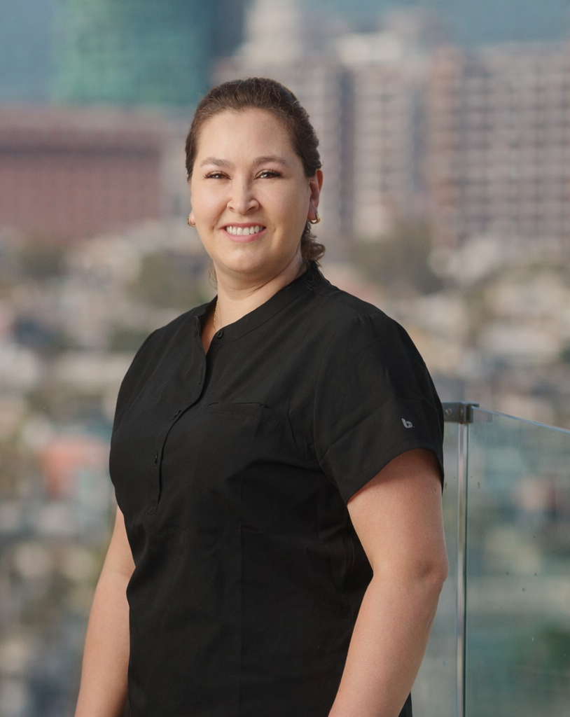 Dr. Elsy Montufar, certified plastic and reconstructive surgeon at Hospital CER